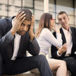 Drama Kantor Itu Nyata: Cara Tetap Tenang Tanpa Ikut Terbawa Drama Kantor Itu Nyata: Cara Tetap Tenang Tanpa Ikut Terbawa