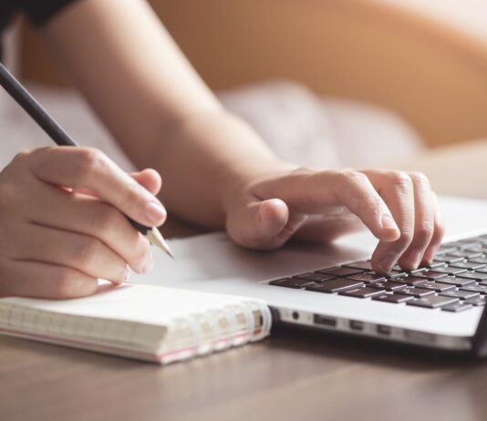 Meningkatkan Kualitas Profil LinkedIn