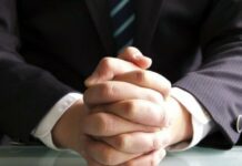 Bekerja Tanpa Rasa ‘Pas’: Ketika Semua Terasa Dipaksakan - Tidak semua pekerjaan terasa salah. Tapi tidak semuanya juga terasa tepat.