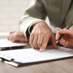 Karyawan Kontrak vs Karyawan Tetap: Lebih Baik Mana? Karyawan Kontrak vs Karyawan Tetap: Lebih Baik Mana?