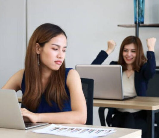 Alasan Mengapa Bisa Ada Banyak Musuh di Kantor