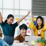 Di Balik Deadline: Realita yang Jarang Diceritakan Membangun Budaya Kerja Positif di Tengah Tekanan Target dan Deadline