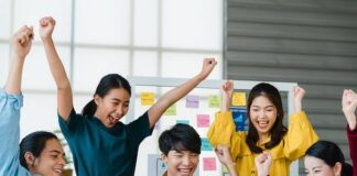 Membangun Budaya Kerja Positif di Tengah Tekanan Target dan Deadline