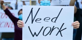 Overqualified Tapi Nganggur? Fenomena Baru di Pasar Kerja 2025