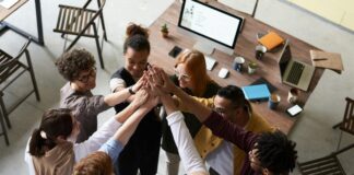 Kolaborasi Tanpa Batas: Membangun Tim Virtual yang Solid dan Tangguh