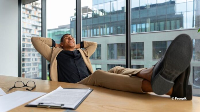 Cuti yang Tak Pernah Diambil: Budaya Kerja yang Membuat Karyawan Takut Istirahat