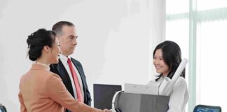 Hari Pertama Kerja? Ini 10 Hal Kecil yang Bikin Kamu Terlihat Profesional