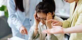 Bertahan di Tahun Pertama Kerja: Tips Jujur dari Dunia Nyata