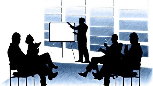 Pemimpin ‘Human-Centric’: Kepemimpinan Empati Dalam Transformasi Teknologi Pemimpin ‘Human-Centric’: Kepemimpinan Empati Dalam Transformasi Teknologi