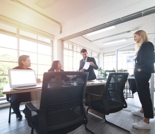 Kenapa Banyak Pekerja Tiba-Tiba Ingin Kembali ke Kantor? Inilah Faktanya!