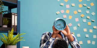 Burnout di Tempat Kerja: Masalah Pribadi atau Sistem Kerja?