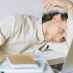 Ambisi atau Tekanan Sosial? Memahami Motif di Balik Target Karier Ambisi atau Tekanan Sosial? Memahami Motif di Balik Target Karier