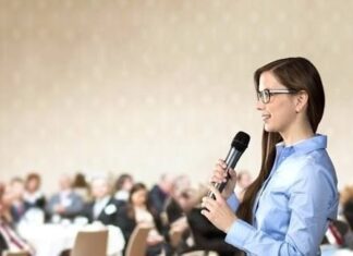 Diam Bukan Profesional: Pentingnya Berani Bicara di Dunia Kerja Diam Bukan Profesional: Pentingnya Berani Bicara di Dunia Kerja