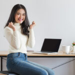 Tetap Bekerja Meski Tidak Yakin: Antara Kebutuhan dan Keinginan Tetap Bekerja Meski Tidak Yakin: Antara Kebutuhan dan Keinginan