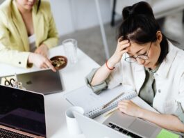 Ketika Masalah Kerja Terbawa ke Rumah