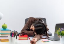 Kenapa Kita Sering Menunda Pekerjaan? Cara Mengatasinya dengan Realistis