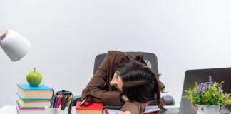 Kenapa Kita Sering Menunda Pekerjaan? Cara Mengatasinya dengan Realistis