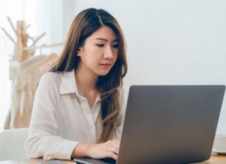 Bekerja Tidak Sesuai Jurusan: Jalan Berbeda yang Tetap Bisa Bermakna Bekerja Tidak Sesuai Jurusan: Jalan Berbeda yang Tetap Bisa Bermakna