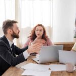 Tidak Hanya Bekerja: Membangun Diri di Tengah Tuntutan Profesional