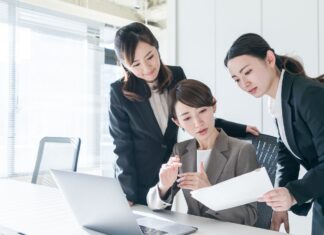 Cara Mengambil Keputusan Karier yang Lebih Bijak dan Terarah Cara Mengambil Keputusan Karier yang Lebih Bijak dan Terarah