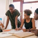 Bekerja di Zona Nyaman: Aman atau Diam-Diam Menghambat?