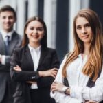 Saat Perasaan Datang, Tapi Pekerjaan Tetap Harus Jalan