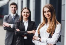 Saat Perasaan Datang, Tapi Pekerjaan Tetap Harus Jalan