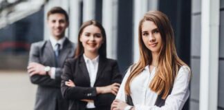 Saat Perasaan Datang, Tapi Pekerjaan Tetap Harus Jalan