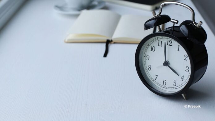 Fenomena “Mental Clock-In”: Pikiran Sudah Lelah Bahkan Sebelum Jam Kerja Dimulai