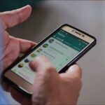 Mengapa Banyak Pekerja Merasa Bersalah Saat Tidak Membuka Chat Kantor?