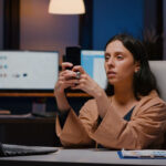 Digital Exhaustion: Lelah Mental Karena Terlalu Lama Terhubung Online Digital Exhaustion: Lelah Mental Karena Terlalu Lama Terhubung Online