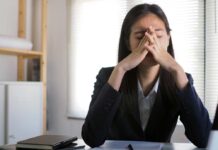 The Comparison Workplace: Ketika Karier Selalu Terasa Kurang Karena Membandingkan Diri