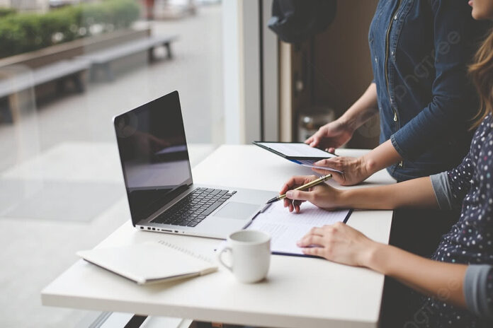 Bekerja di Era Notifikasi Tanpa Henti: Menjaga Fokus Jadi Tantangan