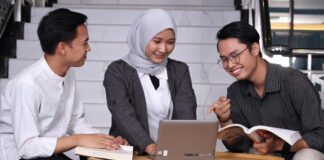 Mengapa Profesional Perlu Belajar Membedakan "Tidak Setuju" dan "Tidak Mendukung"?
