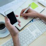 Mengapa Kemampuan Menulis Pesan Kerja dengan Jelas Semakin Penting di Era Digital?