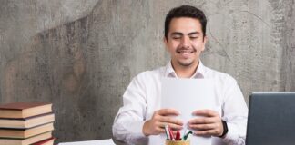 Mengapa Karyawan Perlu Belajar Membedakan Ambisi dan Tekanan untuk Terus Maju?