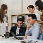 Mengapa Perusahaan Perlu Memastikan bahwa Informasi Penting Tidak Berhenti di Tengah Alur Komunikasi?